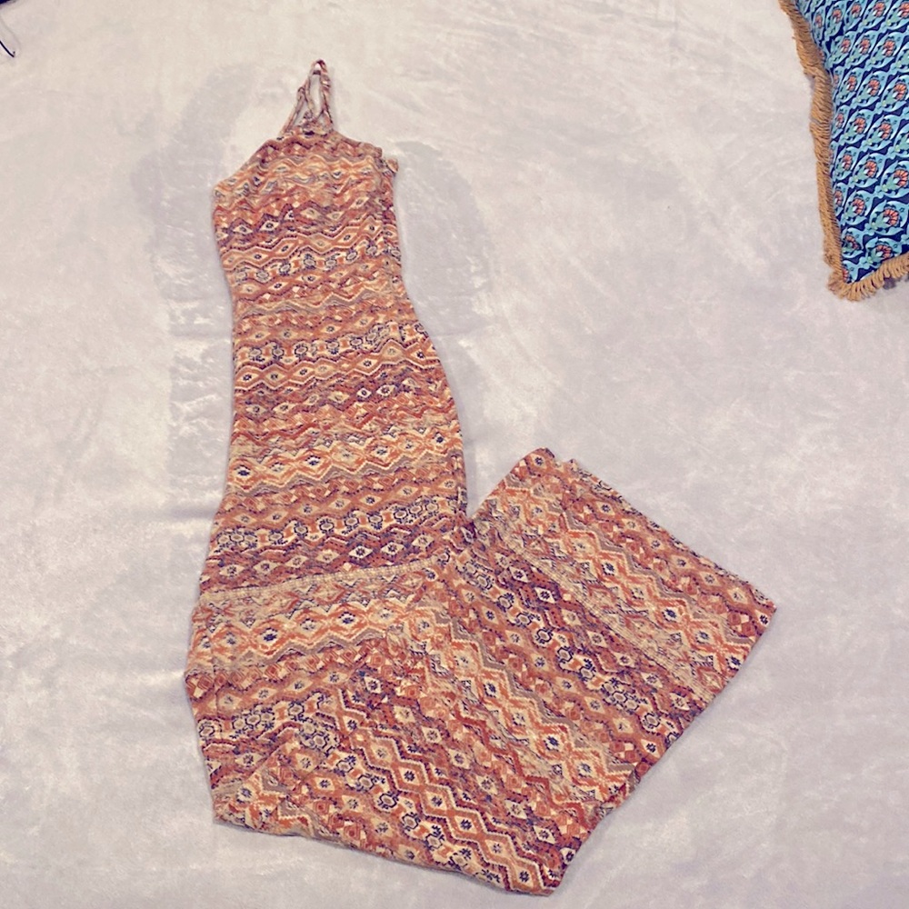 Aztec pattern v-neck and v-back spaghetti strap jumpsuit, size S